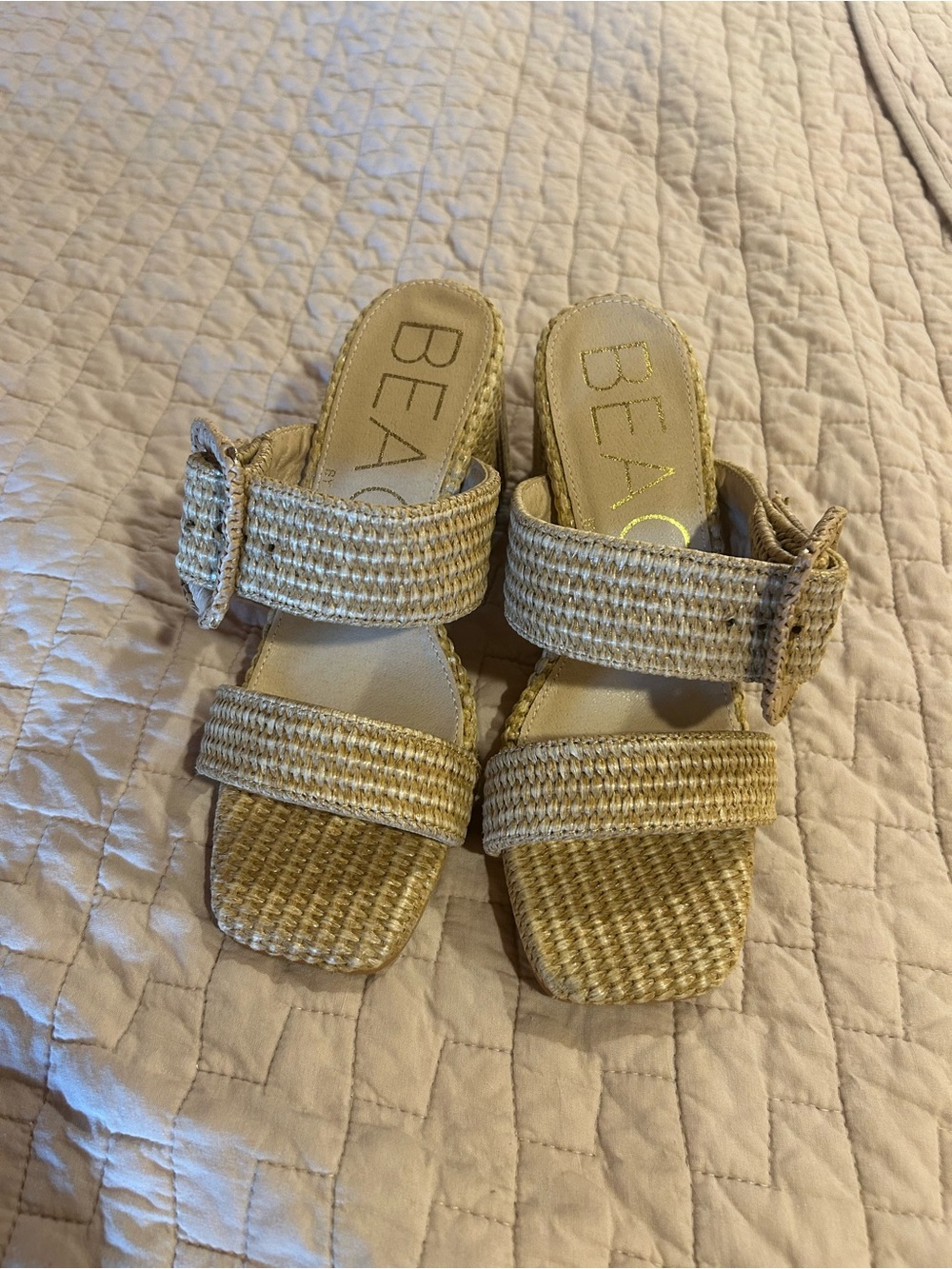 BEACH raffia woven sandals in Natural Beige